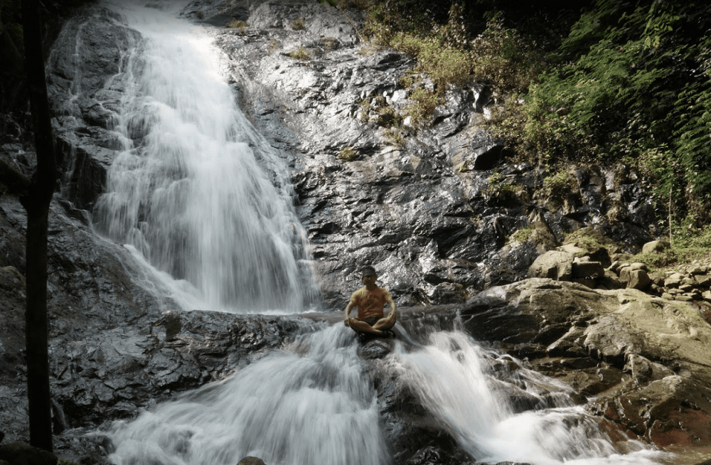 Lokasi, Rute & Tiket Masuk "Curug Bandung" Wisata Air ...