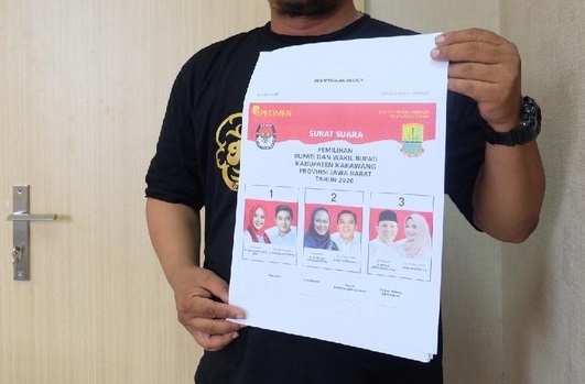 Sampel surat suara Pilkada Karawang 2020. (Foto: Luthfiana Awaluddin)