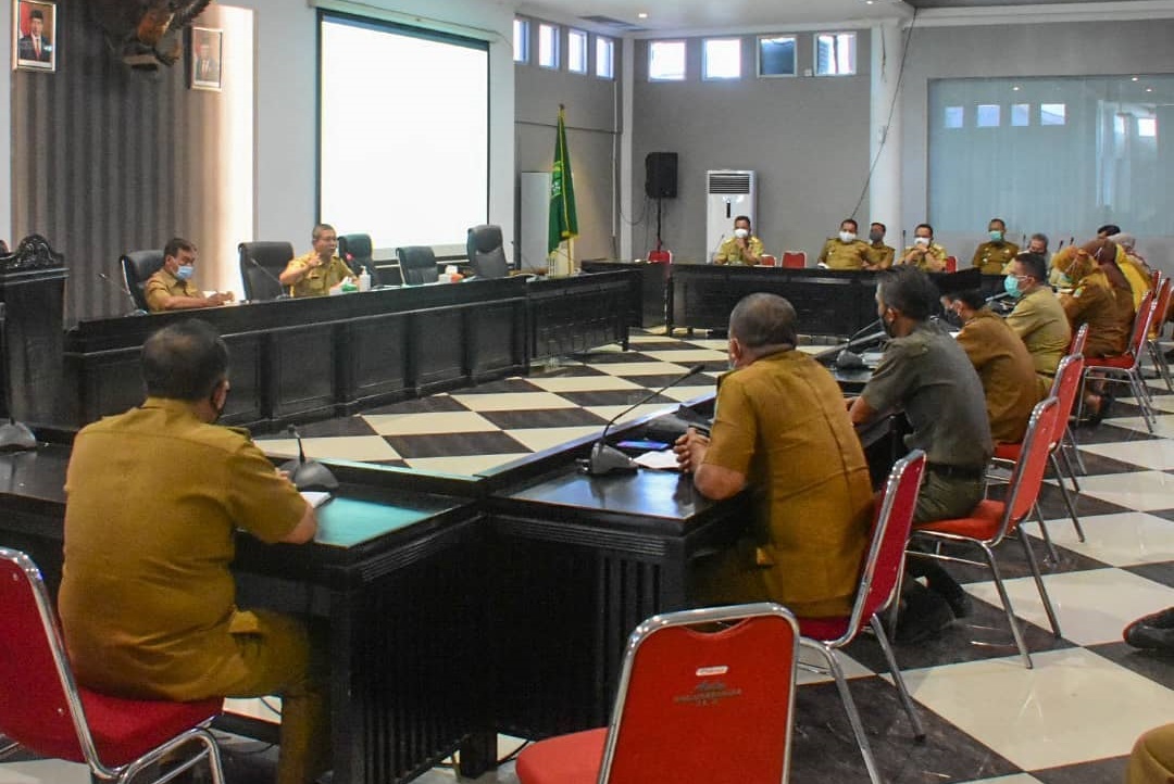 Evaluasi Penanganan Pencegahan Covid-19 Bupati Karawang Kumpulan Para Camat