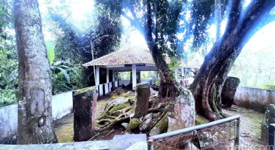 Cerita Para Pencari Wangsit di Makam Raden Anom Wirasuta Karawang