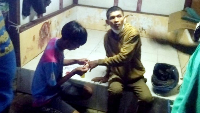 Ojol Tetap Antar Makanan Meski Berdarah Kena Begal di Karawang